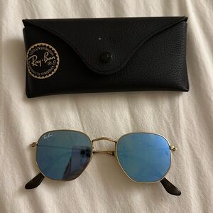 BLUE REFLECTOR RAY BANS WITH CASE AND CLOTH